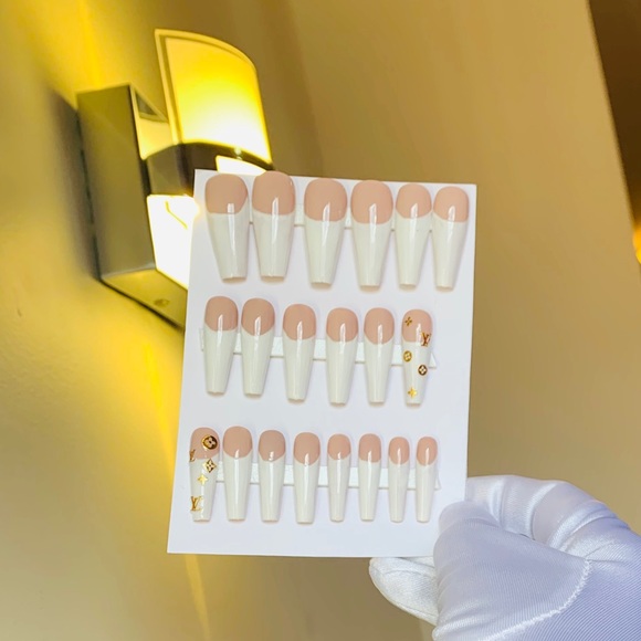 French tips - Picture 3 of 5